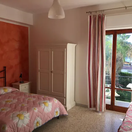 Holiday home Baia Azzurra *